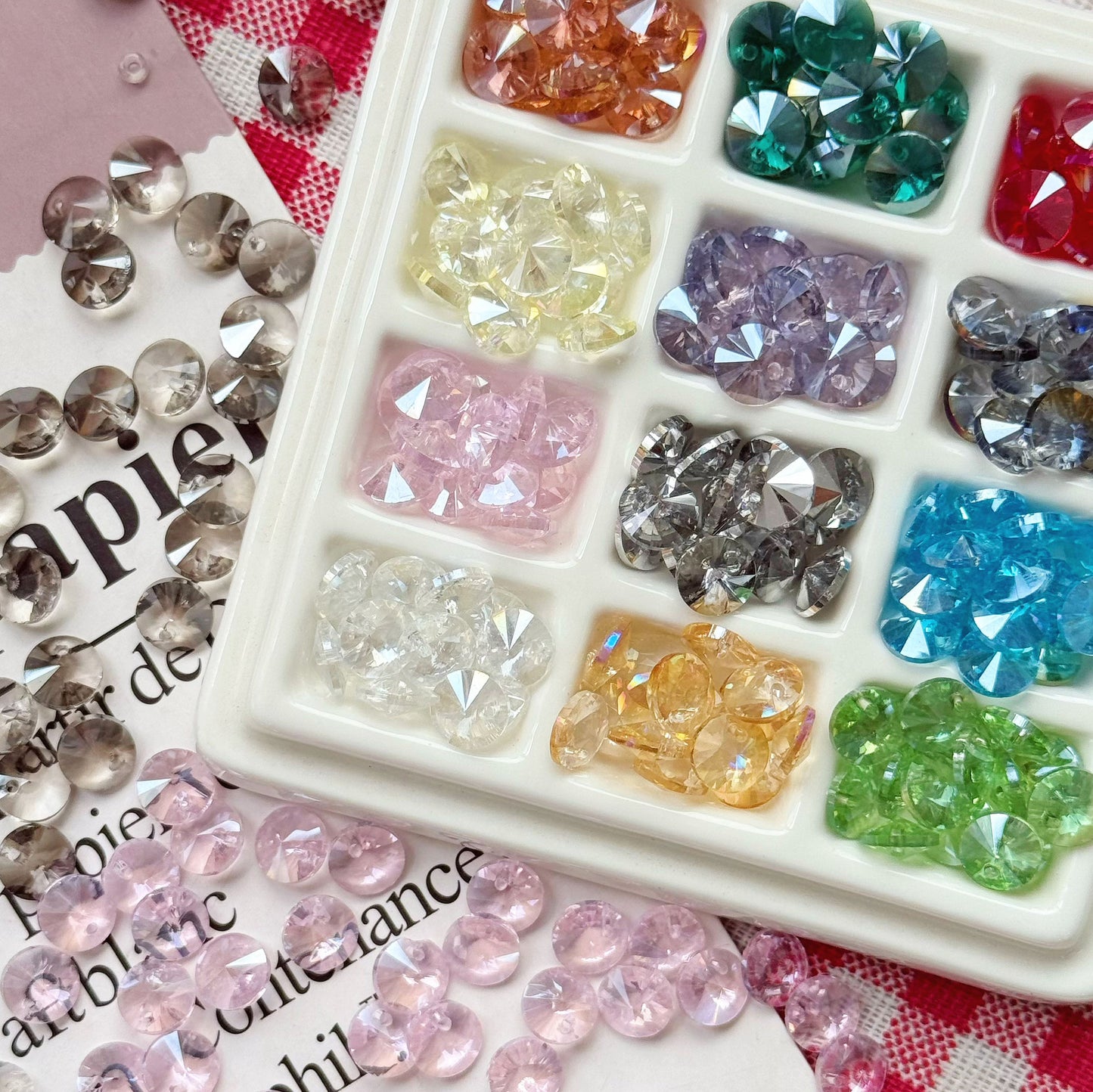 LuckBag 01-MIX Crystal beads/ Cat's eye beads/Glass beads/Irregular bead